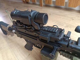 M249 A&K 2,2J - 3