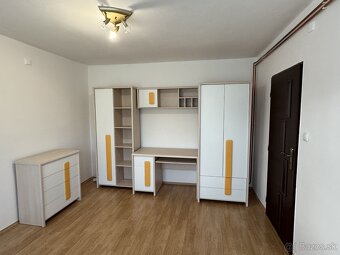 3- izbový byt na Lánskej PRENÁJOM - 3