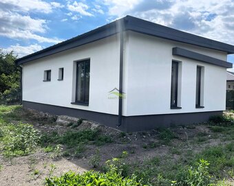 Moderný NOVÝ Dom pod Lesom blízko Mesta, so záhradou 800m2- - 3