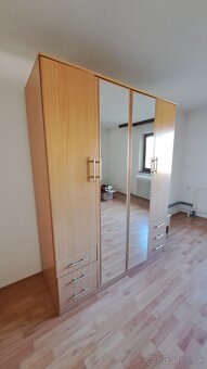 Šatníková skriňa - 3