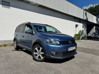 Volkswagen Touran Cross - 3