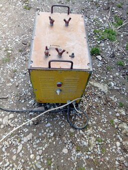 Predám tento pomocný zdroj - 3