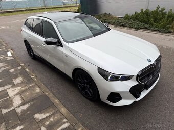 BMW i5 M60 xDrive M Individual - 3