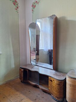 Starožitný nábytok - 3