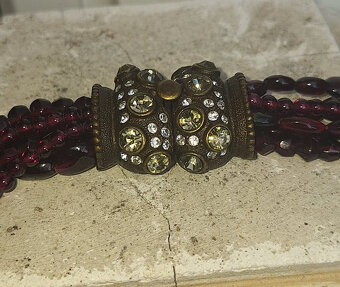 GRANÁTOVÝ NÁHRDELNÍK - 3