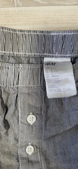 H&M - trenky - 3