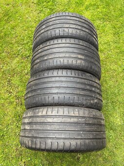 255/40 R19 Nokian Tyres Powerproof 100Y - 3