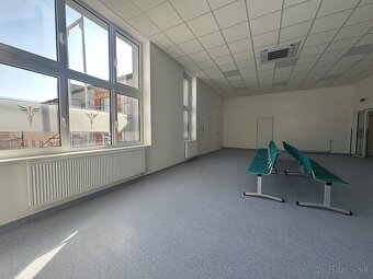 Na prenájom ordinácia v centre mesta pre lekárov - 3