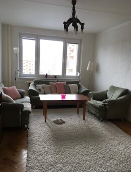 Prenajom jednej izby vo veľkom 3 izbovom byte v centre 72m2 - 3