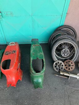 Náhradné diely, 2 rozobraté motorky Jawa Pionier 20 - 3