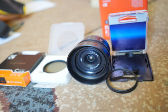 Sony FE 2,8/24 G + UV a polarizačný filter - 3