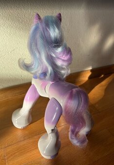 Predám interaktívneho jednorožca Enchanted unicorn Zoomer - 3