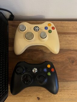 Predám XBOX 360 - 3