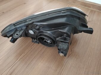 Hyundai Accent predné svetlo - 3