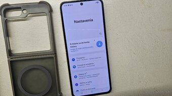 Samsung Galaxy Z Flip 5 dual 256GB - aj vymením - 3