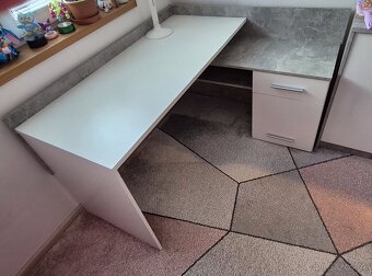 Predám písací rohový stôl - 3