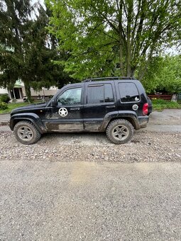 Jeep Cherokee KJ - 3