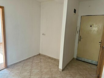 Na predaj 3 izb. tehlový byt v centre mesta - 3