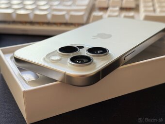 iPhone 15 PRO málo použitý - 3