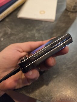 Samsung galaxy Z Flip5 - 3