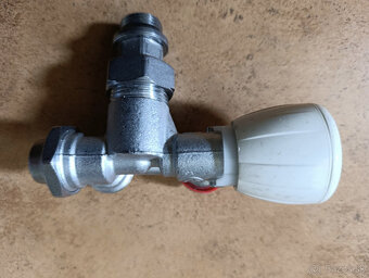 Predám termostatické ventily 1/2".3/4", 1",5/4" na kúren - 3