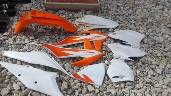 Plasty na KTM motorku/dve sady - 3