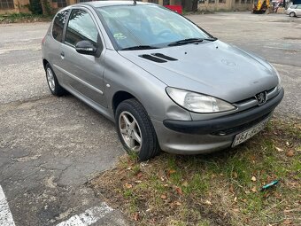 Peugeot 206 1.1 (vhodné na diely) - 3