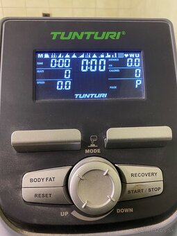 Horizontálny rotopéd TUNTURI E50-R - 3