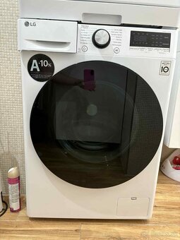 Práčka LG FLR7A82WG - 3