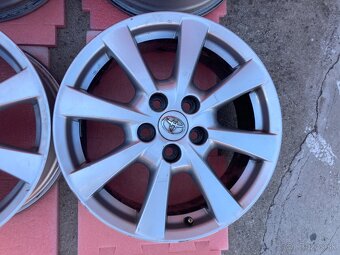 Originál Toyota R17" 5x114,3 - 4ks - 3