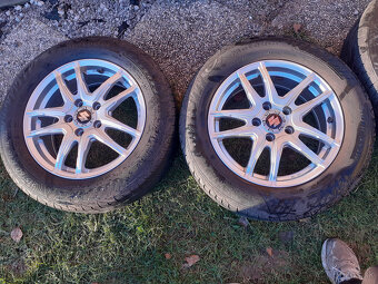 elektrony  5x114,3 r16 zimne 215/60 r16 - 3