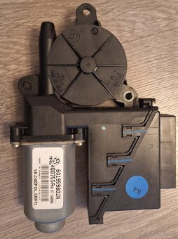 Predám originál predné motorčeky okna škoda fabia I - 3