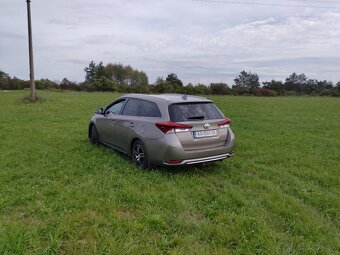 Toyota Auris Sport Touring - 3