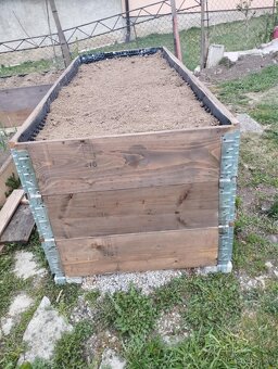 Paletové ohrádky, vyvysene zahony - 3