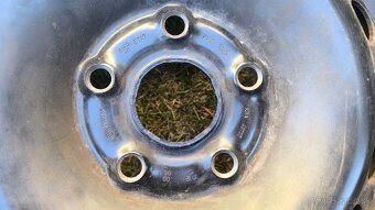 VW - 2x disk 6Jx15, 2x zimné pneu 195/65 R15 - 3