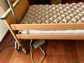 Elektrická polohovateľná posteľ s matracom a príslušenstvom - 3