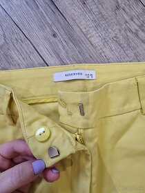 Predám žlté nohavice Reserved - 3