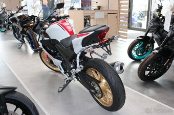Yamaha R 125 60th World GP Anniversary - 3