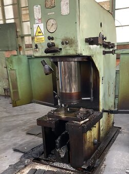 Lis hydraulický PYE 160 - 3