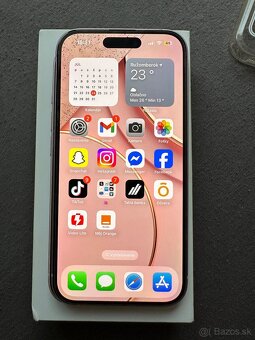 iPhone 15 pink - 3