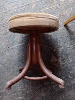 Klavírna stolička - 3