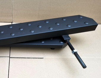 LADA 4x4 NIVA - bočné nášľapy - 3