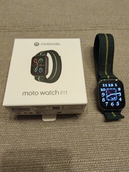 Motorola Moto Watch Fit - 3