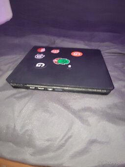 Predám ps4 slim 500gb s ovládačom - 3