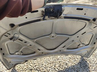 Predná kapota Passat B6 - 3