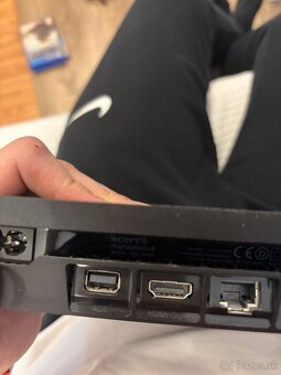 Výborný stav PLAYSTATION 4 SLIM - 3