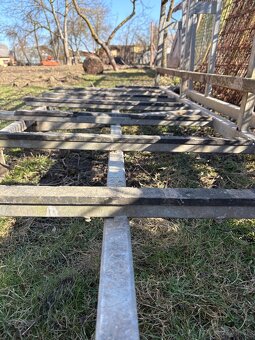 Stojan na okná alebo drevotriesku - 3