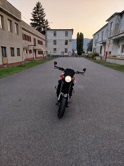 Yamaha xsr 900 - 3