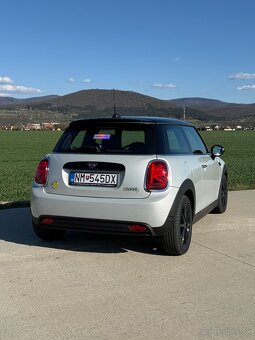 Predám MINI COOPER SE 11/2021 elektrické , ako nové - 3