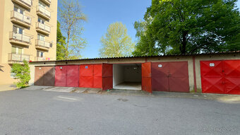 GARÁŽ - HLINKOVA - MEDZI ČÍSLAMI 29 - 39 - 3